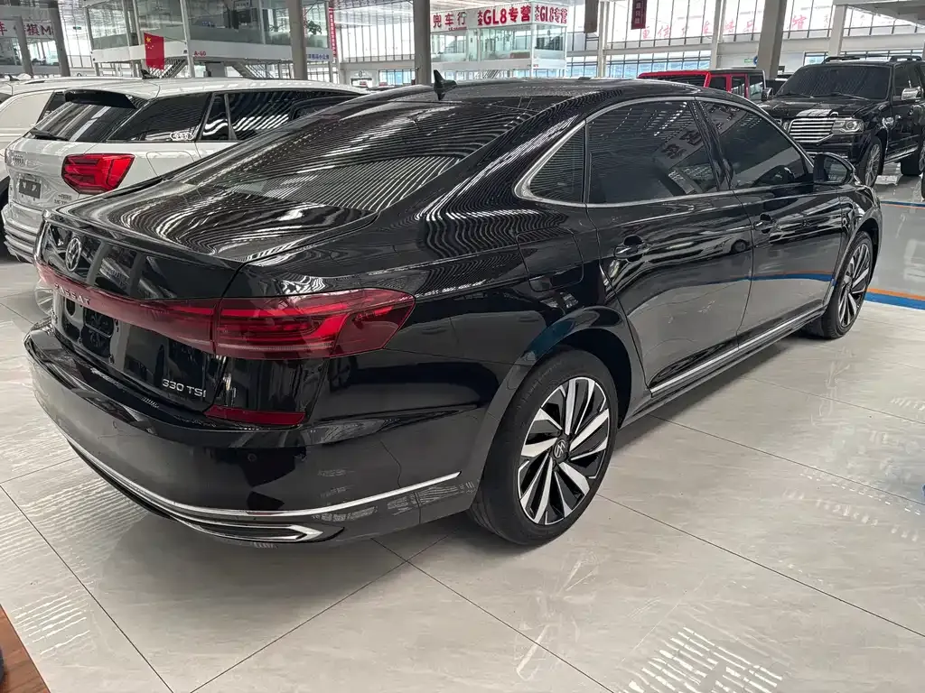 Volkswagen Passat — фото 9