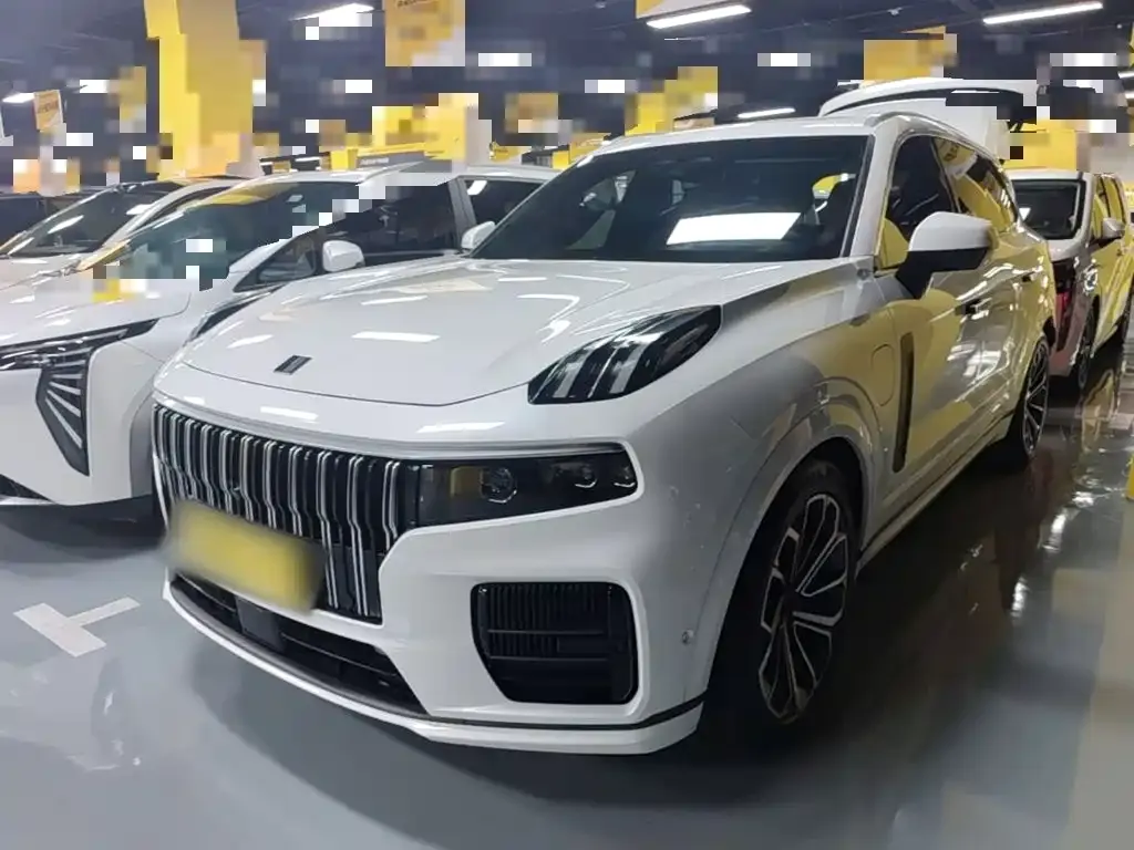 Lynk & Co 09 PHEV