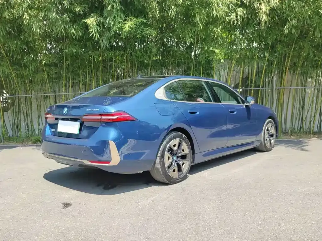 BMW i5 2024 из CN, фото 5
