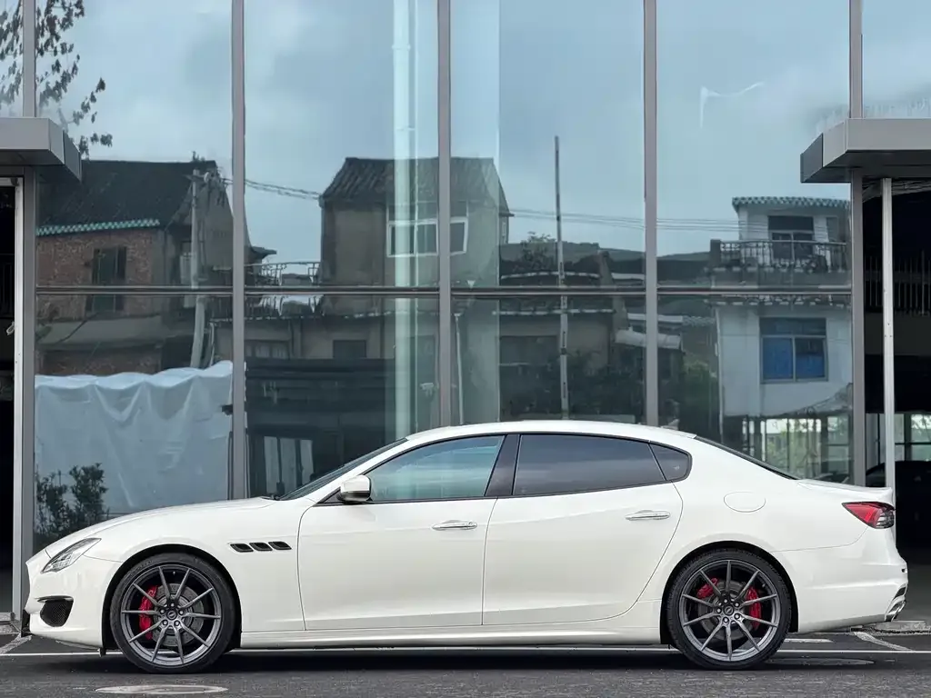 Maserati Quattroporte 2022 из CN, фото 7