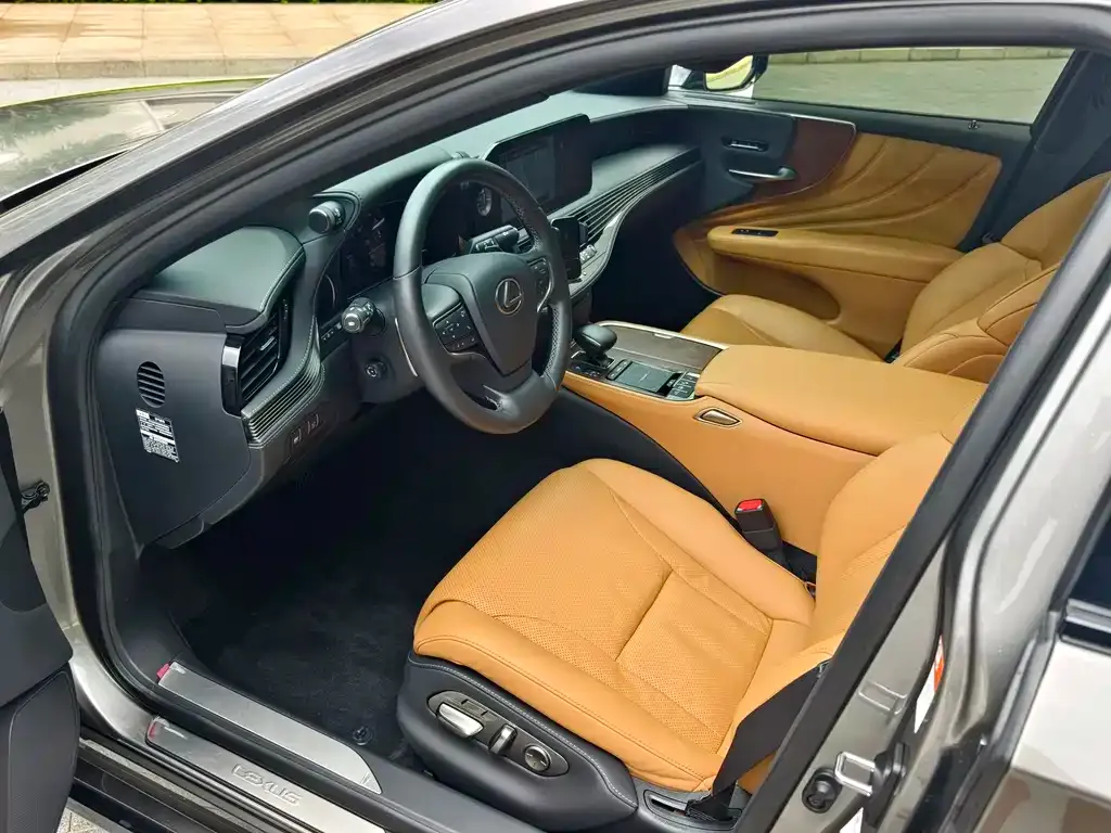 Lexus LS 2022 из CN, фото 5