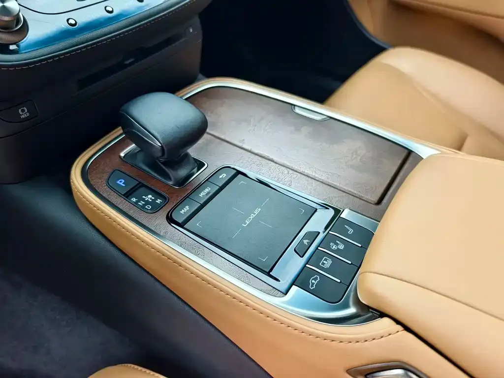 Lexus LS 2022 из CN, фото 9