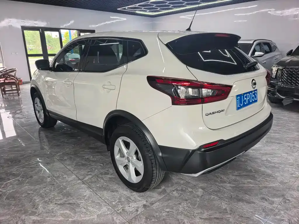 Nissan Qashqai — фото 6