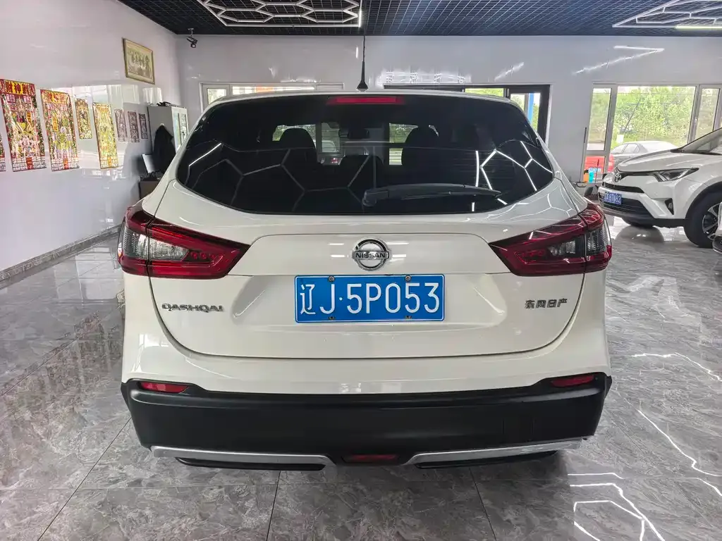 Nissan Qashqai — фото 4