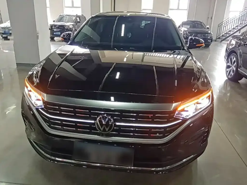 Volkswagen Passat — фото 8
