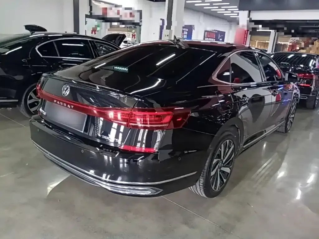 Volkswagen Passat — фото 7