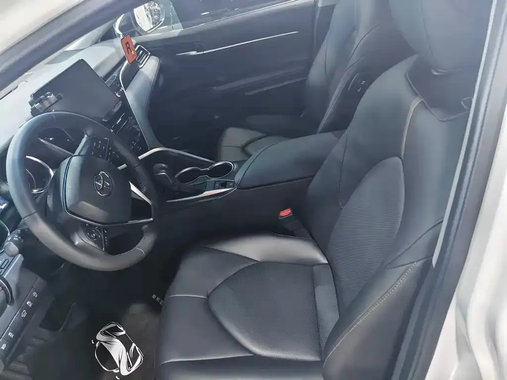 Toyota Camry 2023 из CN, фото 7