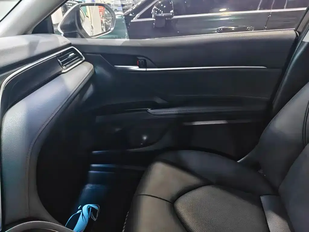 Toyota Camry 2023 из CN, фото 2