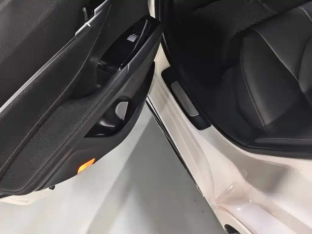 Toyota Camry 2023 из CN, фото 5
