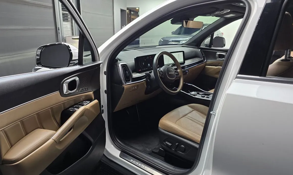 Kia Sorento — фото 10