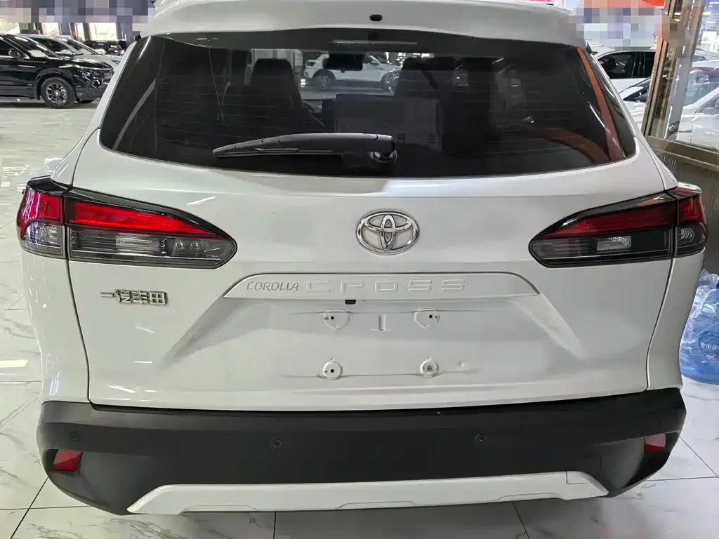 Toyota Corolla Cross — фото 8