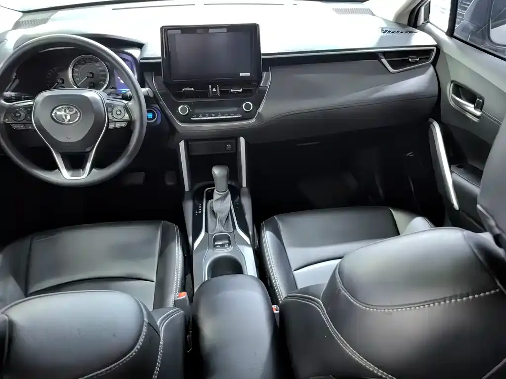 Toyota Corolla Cross — фото 4