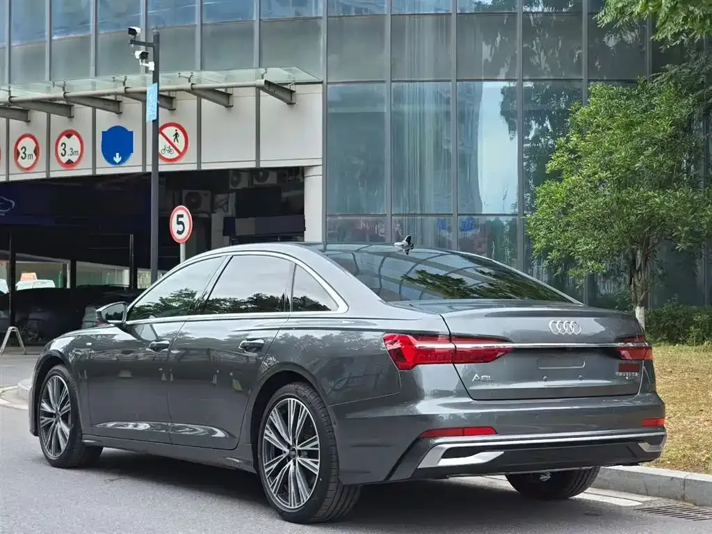 Audi A6L — фото 4