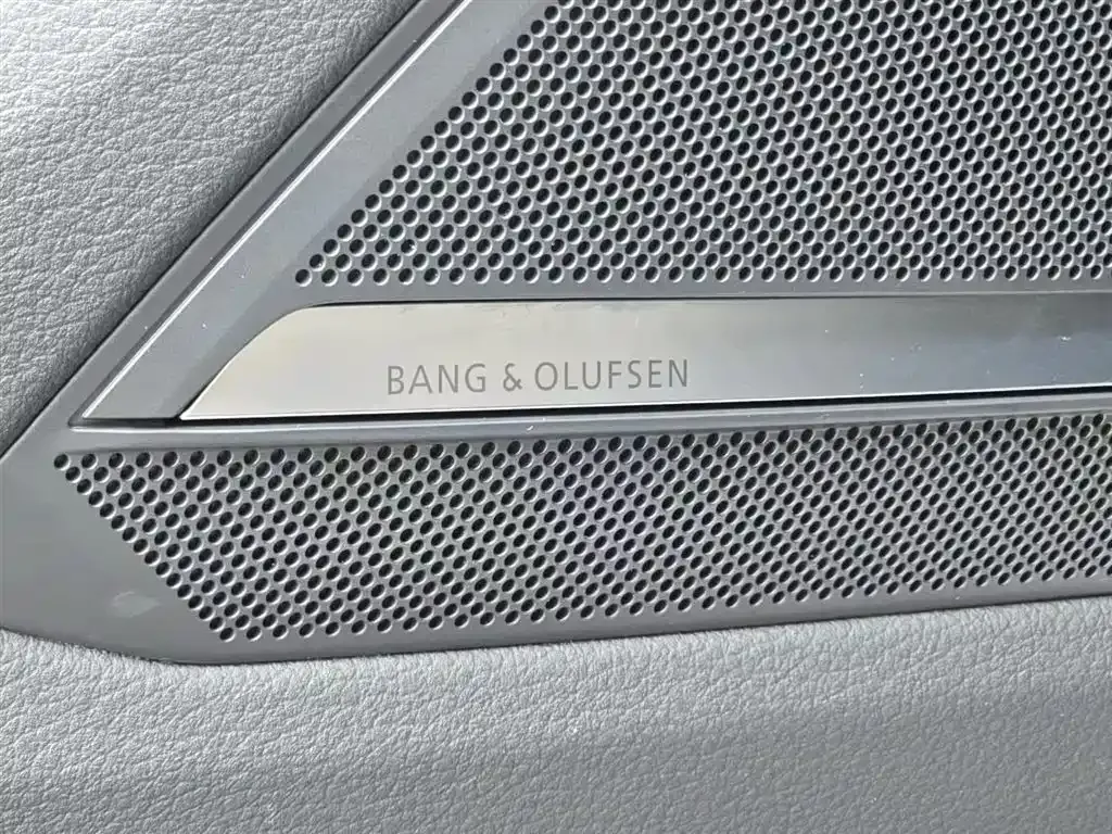 Audi A6L — фото 8