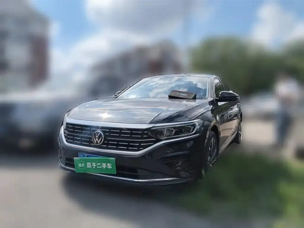 Volkswagen Passat — фото 1
