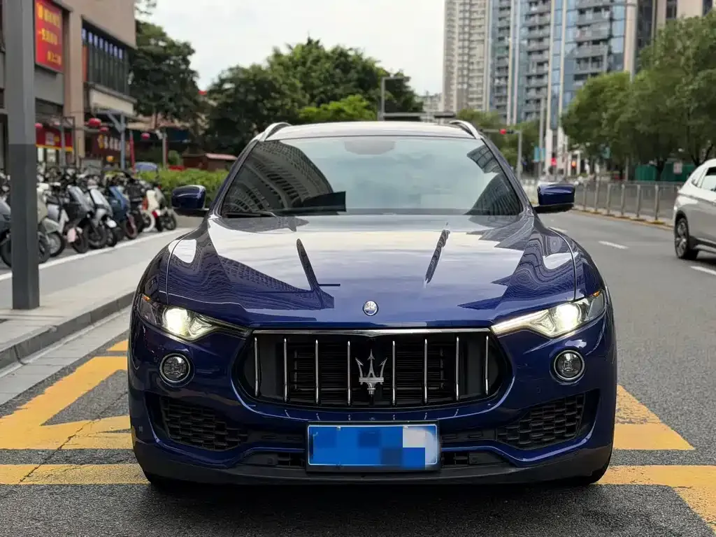 Maserati Levante — фото 5