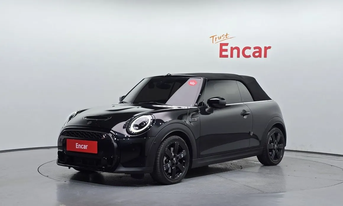 Mini Cooper Convertible 2023 из KR, фото 1