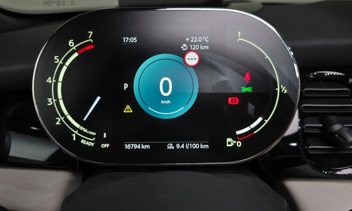 Mini Cooper Convertible 2023 из KR, фото 6