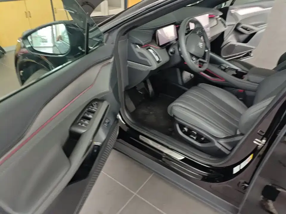 BYD L EV 2025 из CN, фото 3