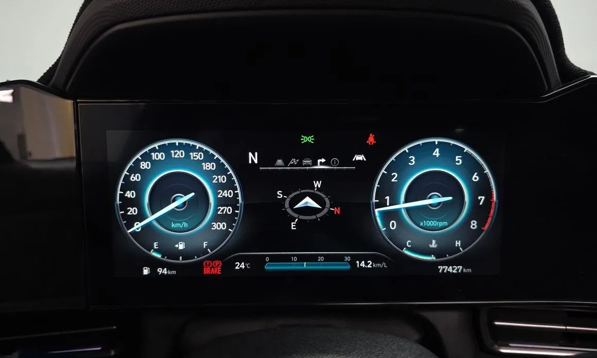 Hyundai AVANTE 2023 из KR, фото 2