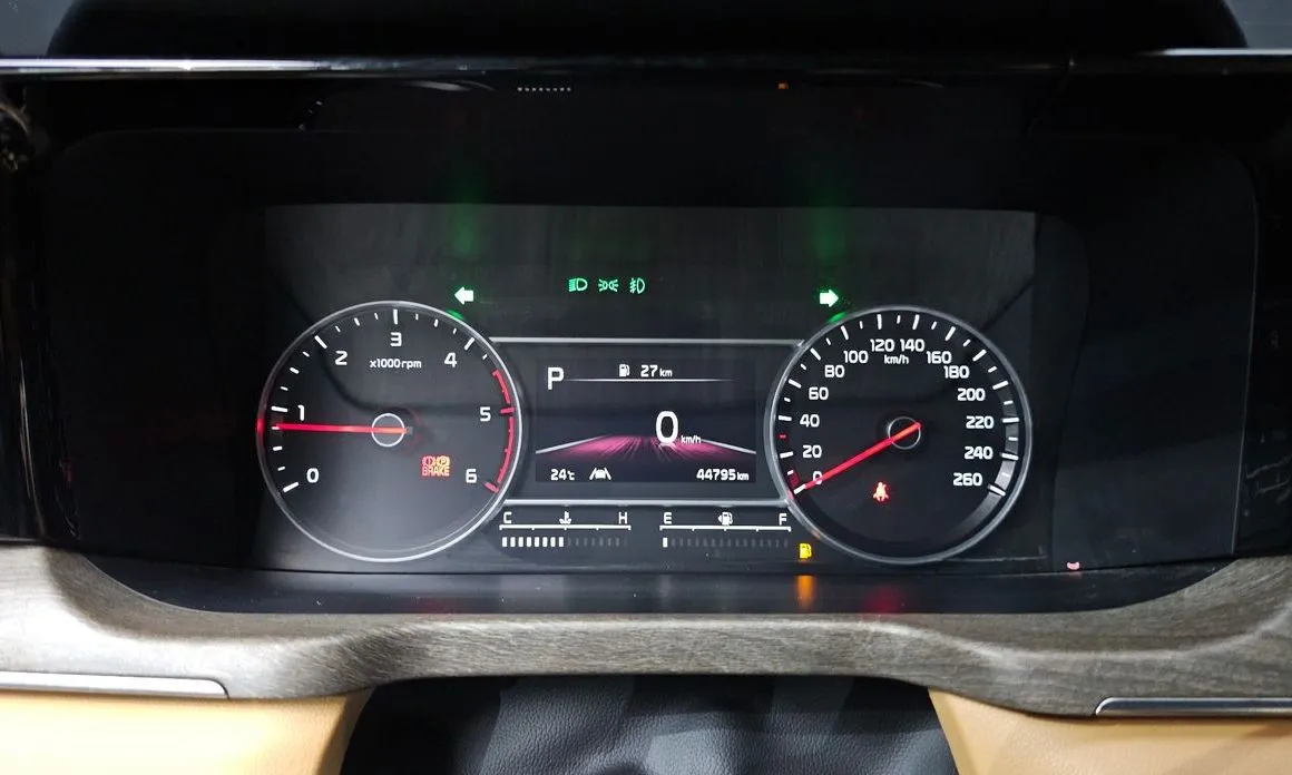 Kia Sorento — фото 5