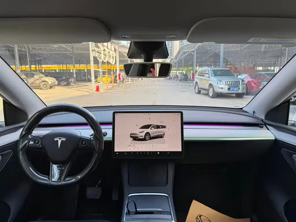 Tesla Model Y — фото 3