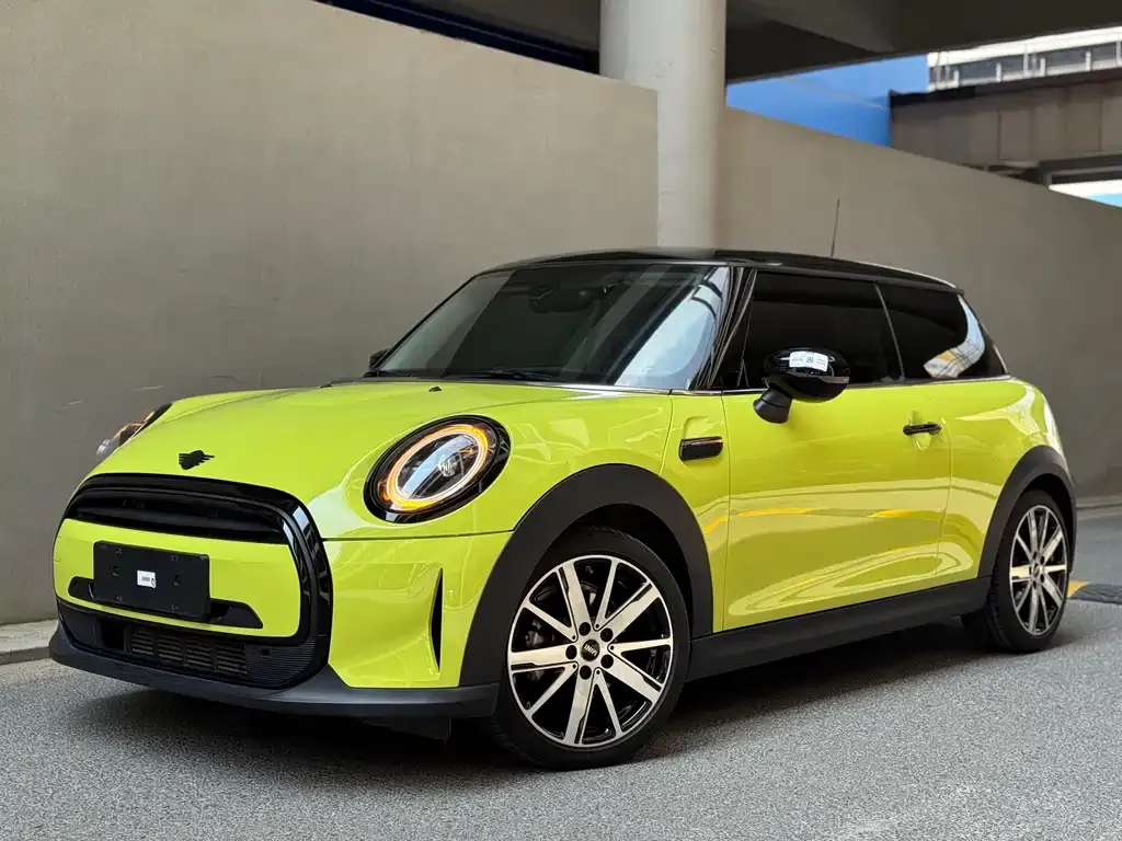 MINI Cooper (3-door) — фото 1