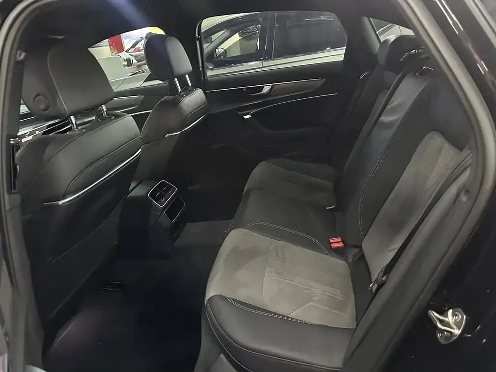 Audi A6L New Energy 2021 из CN, фото 2