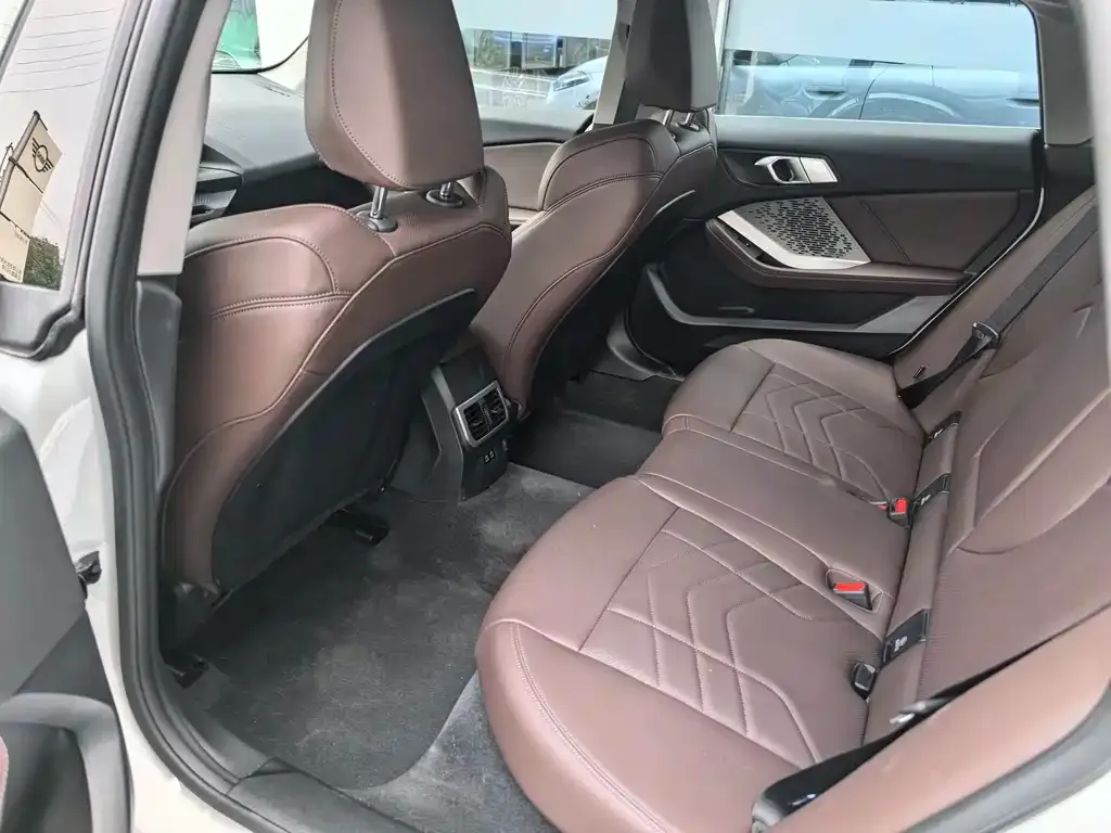 BMW 2 Series 2025 из CN, фото 2