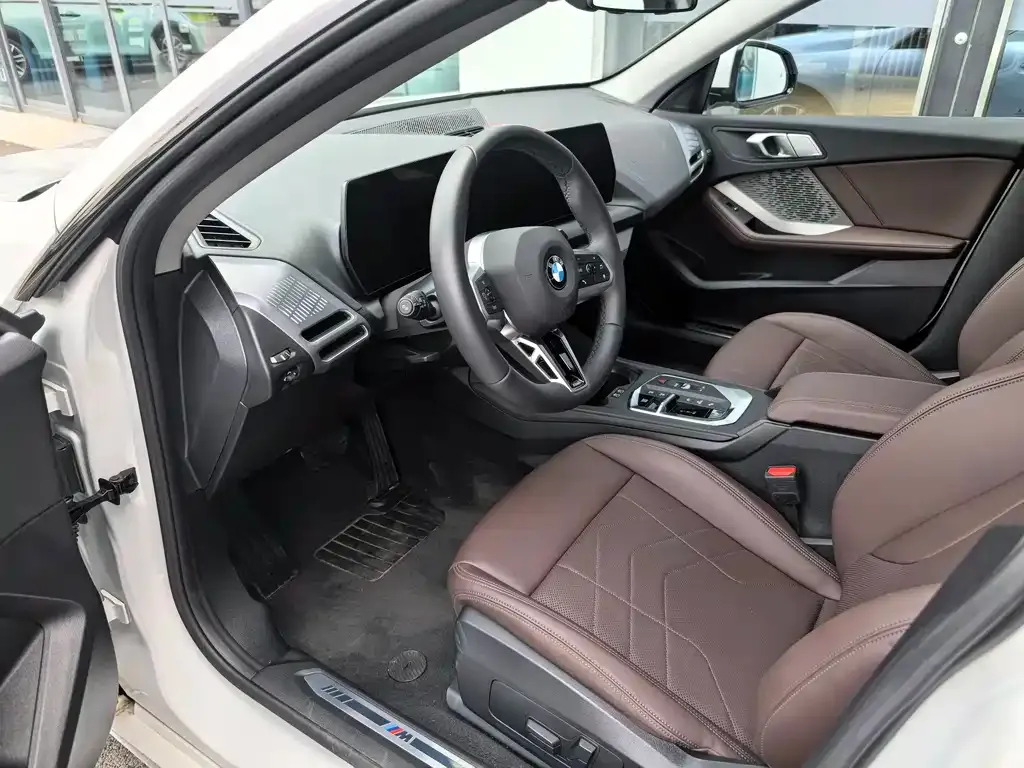 BMW 2 Series 2025 из CN, фото 5