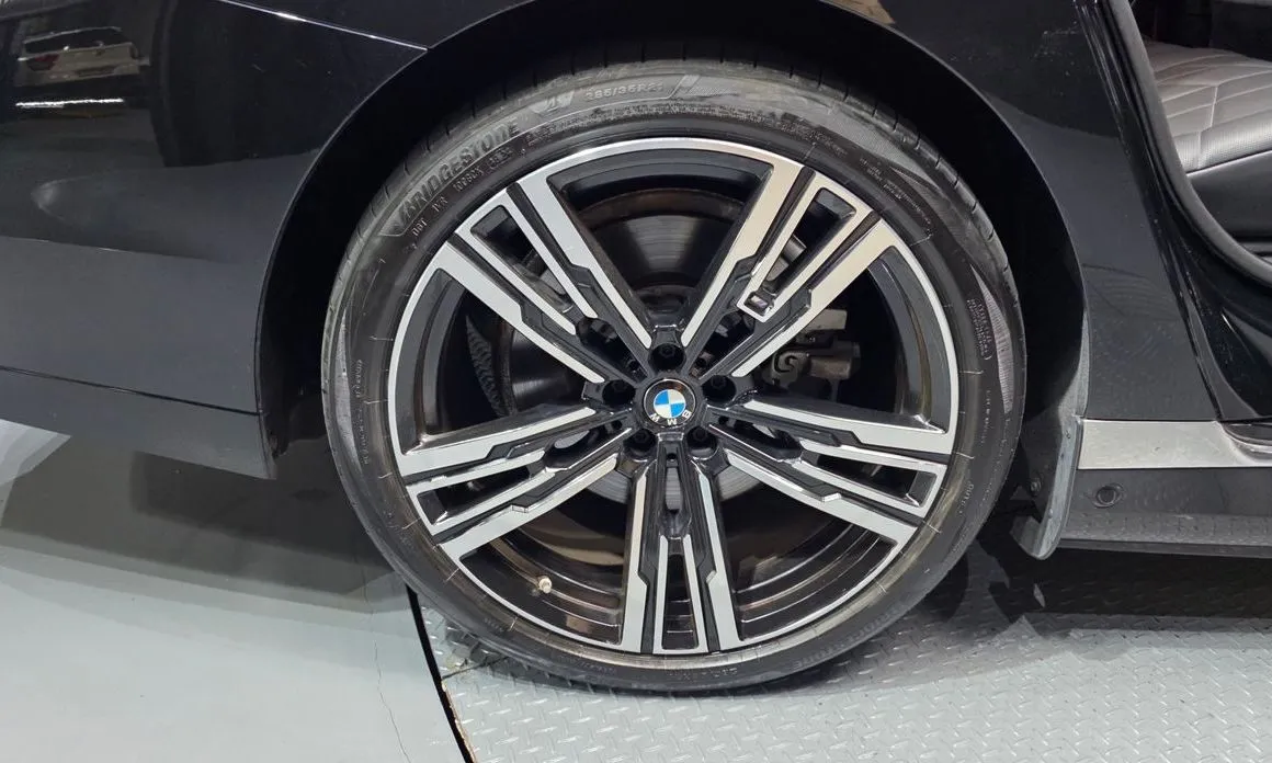 BMW i7 2024 из KR, фото 5