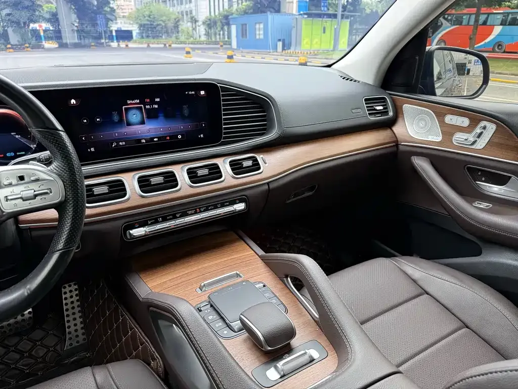 Mercedes-Benz GLS — фото 2
