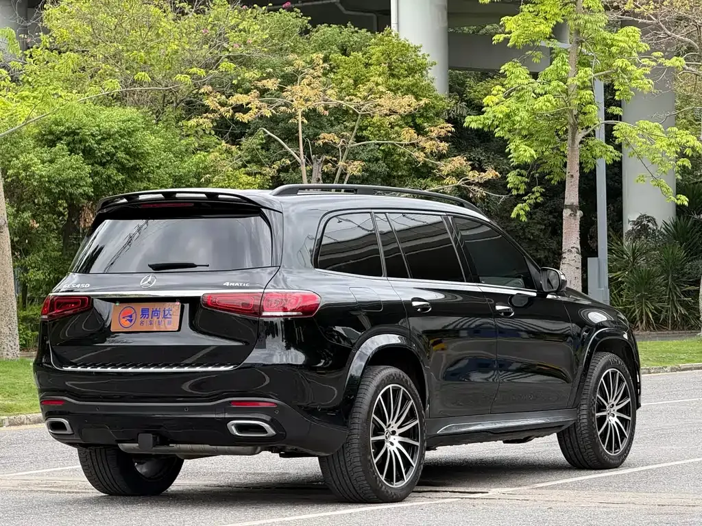 Mercedes-Benz GLS — фото 10