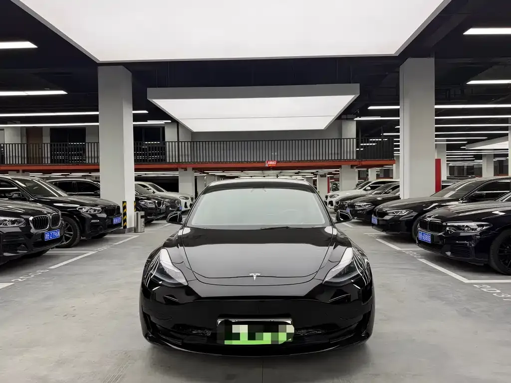 Tesla Model 3 — фото 9