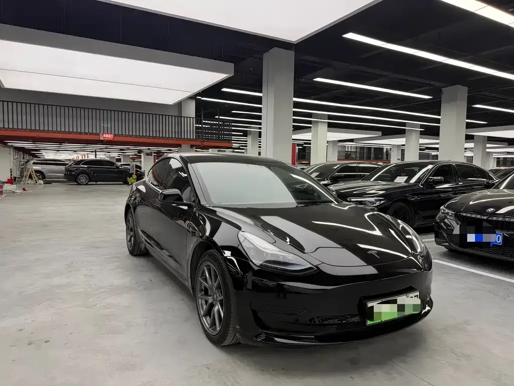Tesla Model 3 — фото 6