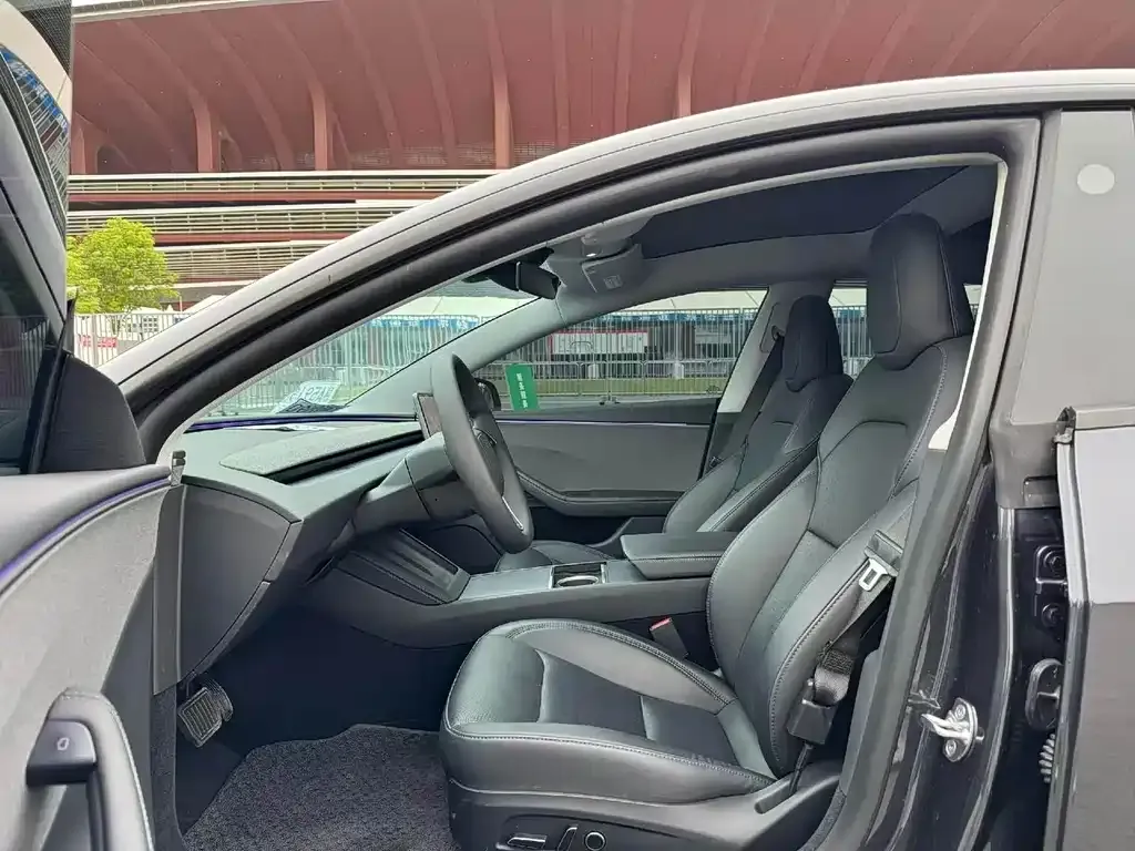 Tesla Model 3 — фото 6