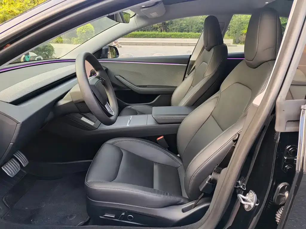 Tesla Model 3 — фото 6