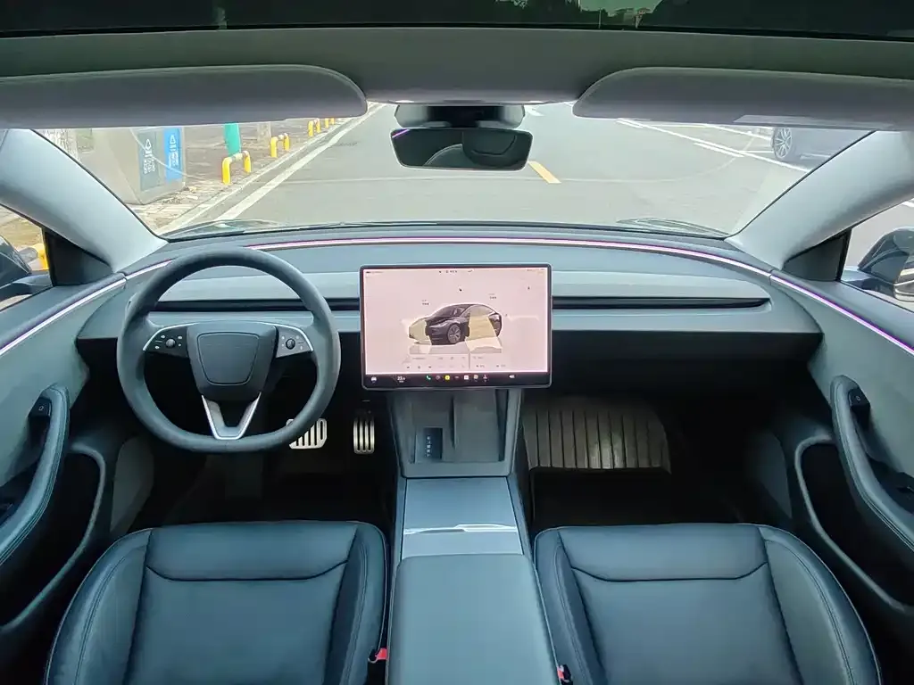 Tesla Model 3 — фото 4