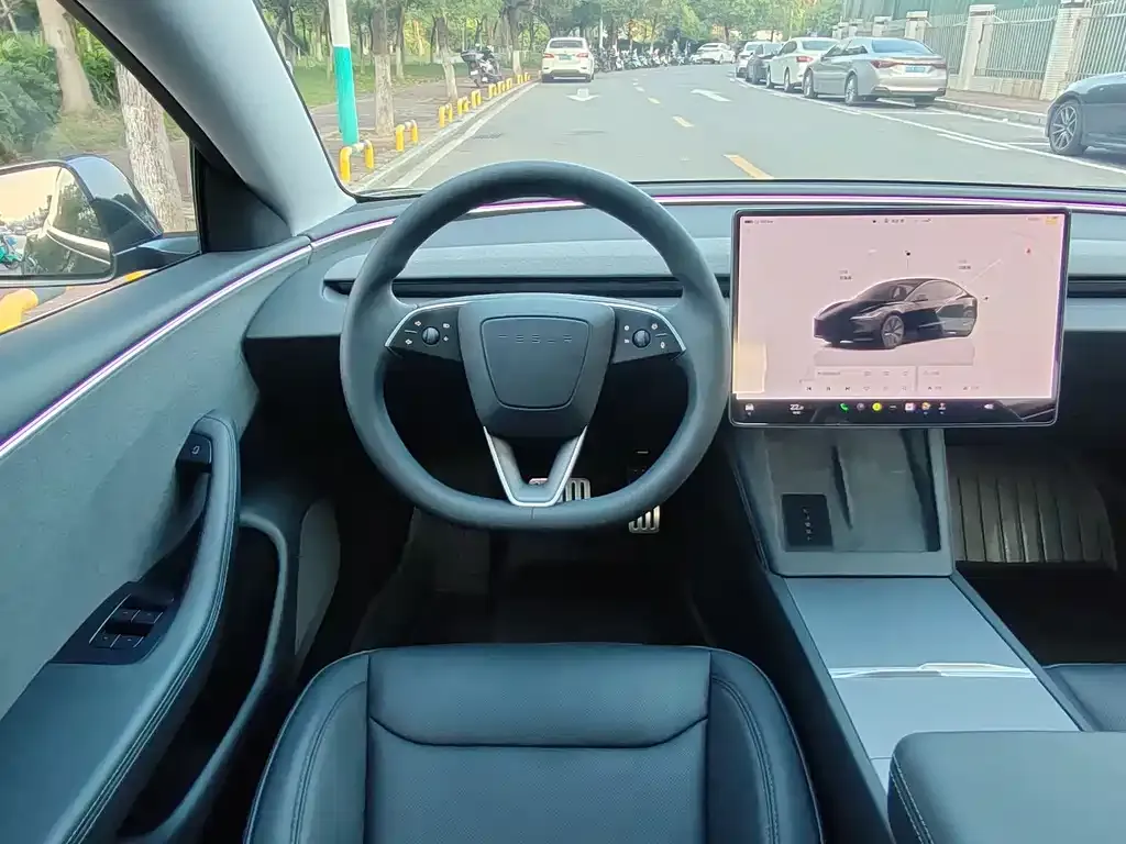 Tesla Model 3 — фото 2