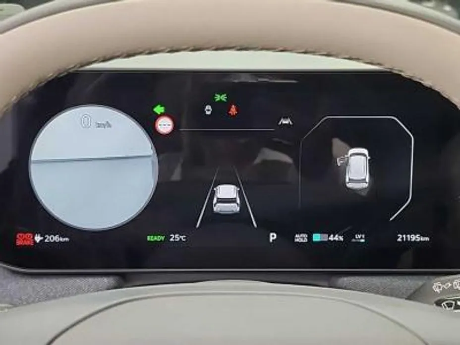 Kia EV3 — фото 10