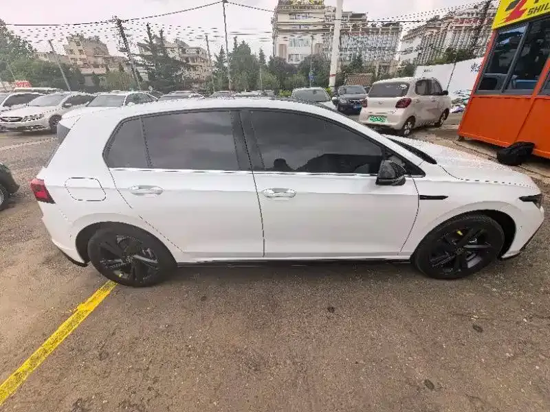 Volkswagen Golf 2023 из CN, фото 9