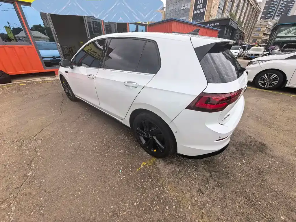 Volkswagen Golf 2023 из CN, фото 5