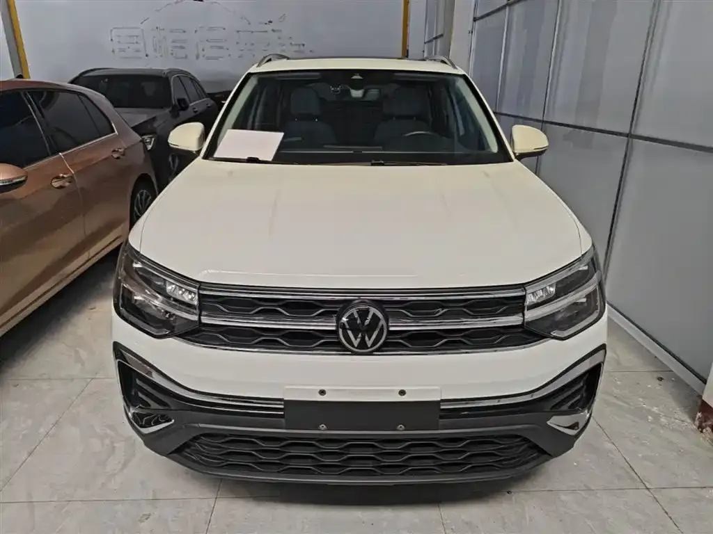 Volkswagen Tharu — фото 3