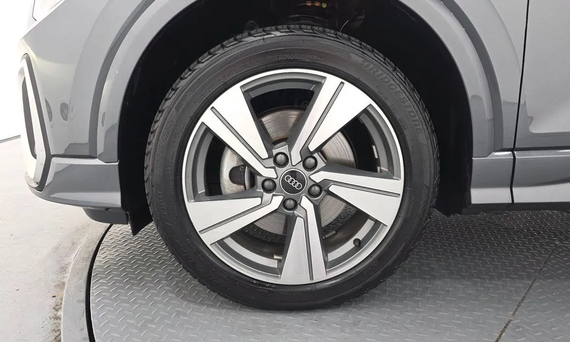 Audi Q2 2023 из KR, фото 10