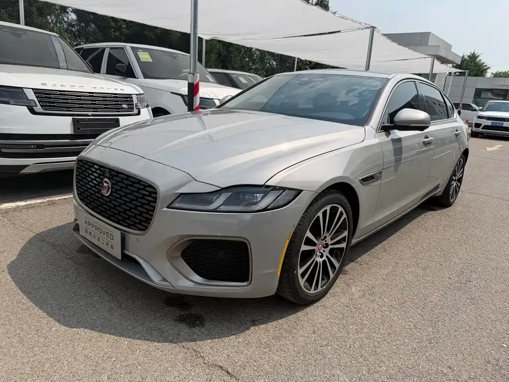 Jaguar XFL — фото 1