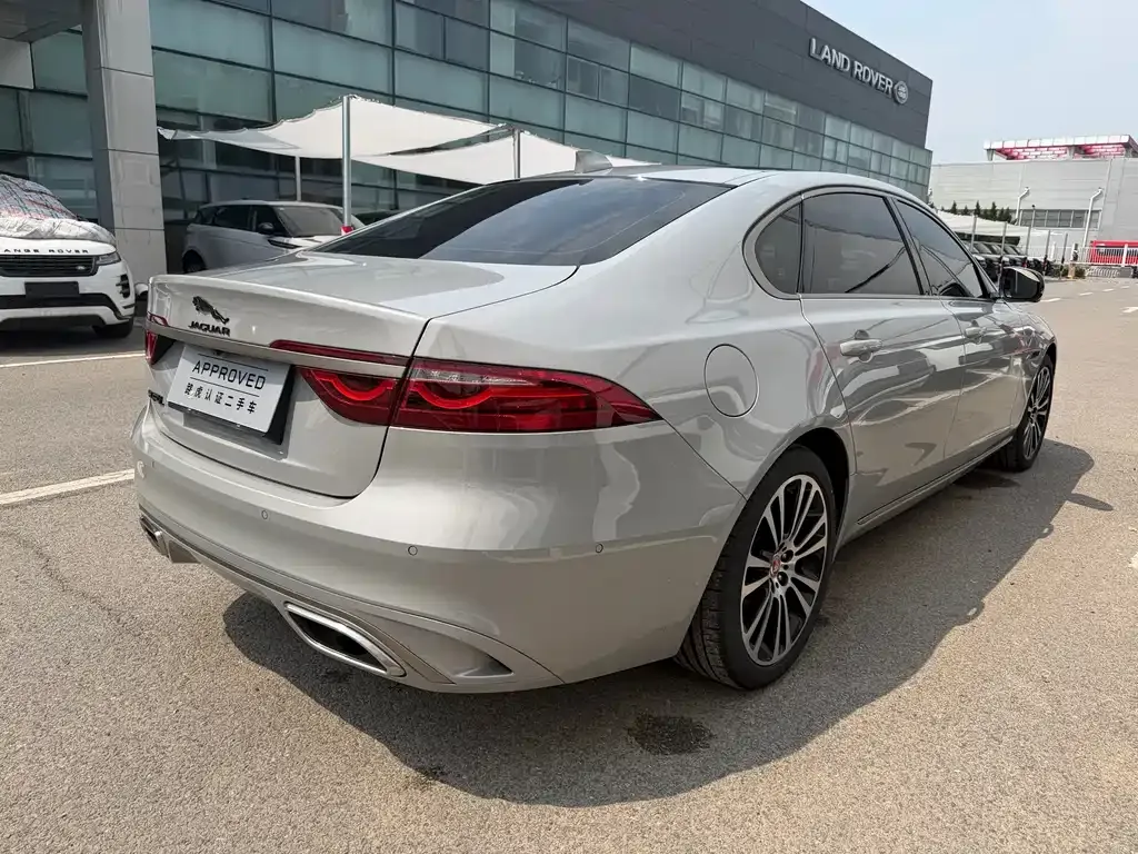 Jaguar XFL — фото 10