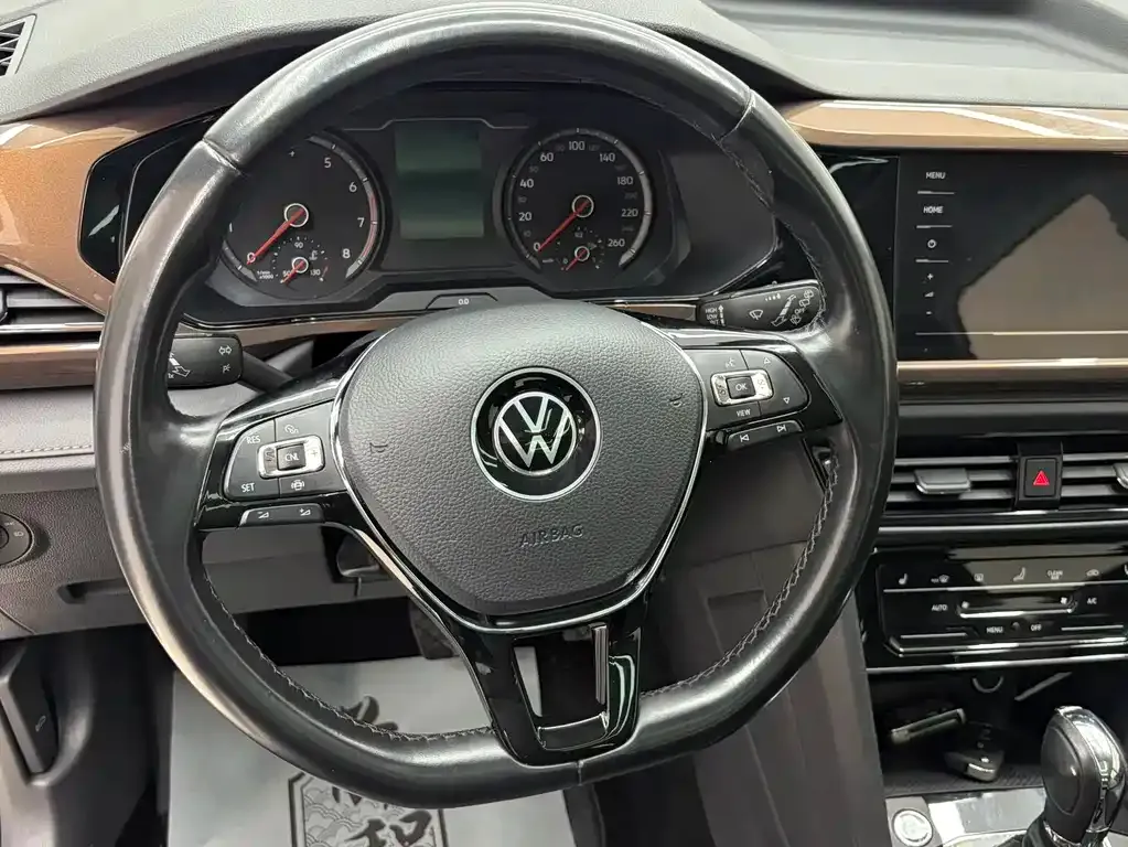 Volkswagen Tharu — фото 7