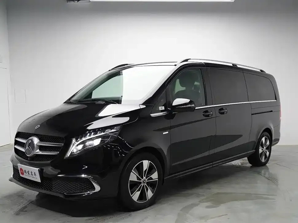 Mercedes-Benz V-Class 2023 из CN, фото 1