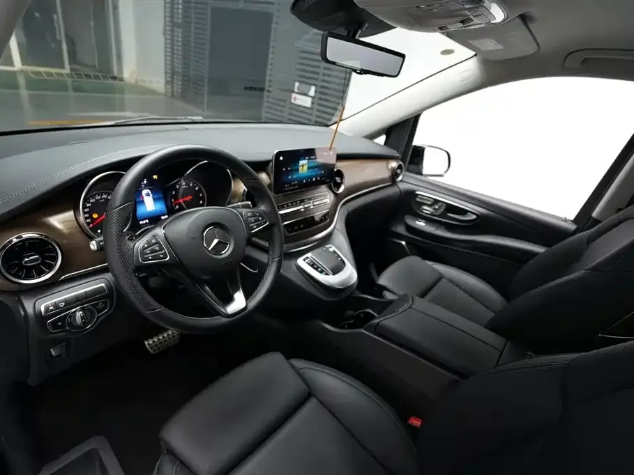 Mercedes-Benz V-Class 2023 из CN, фото 5