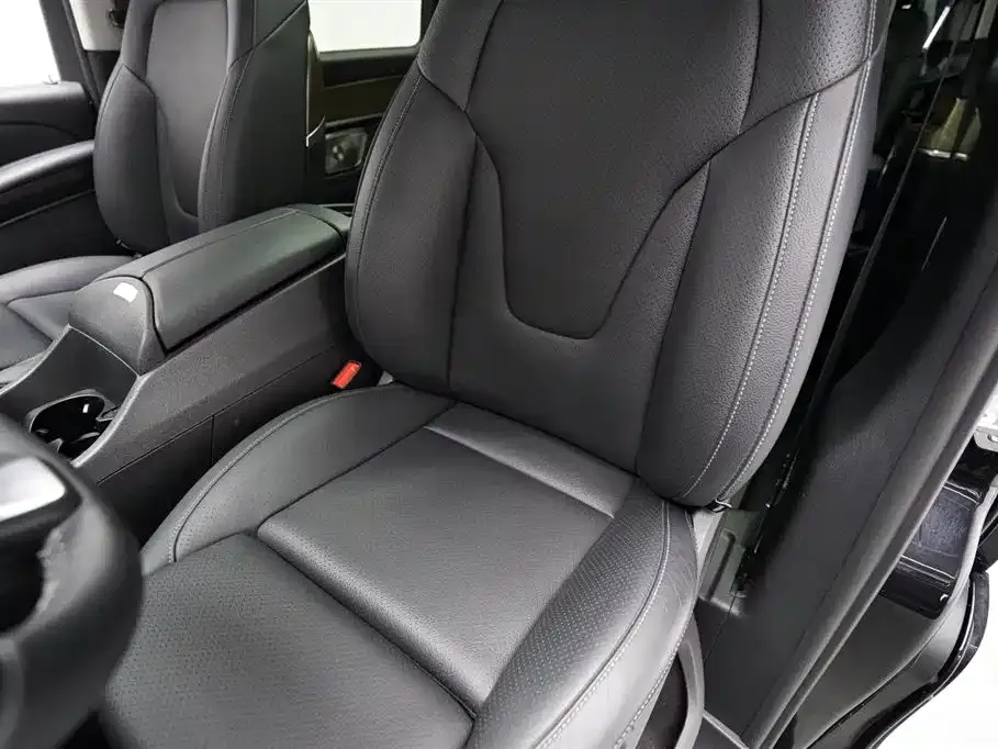 Mercedes-Benz V-Class 2023 из CN, фото 9